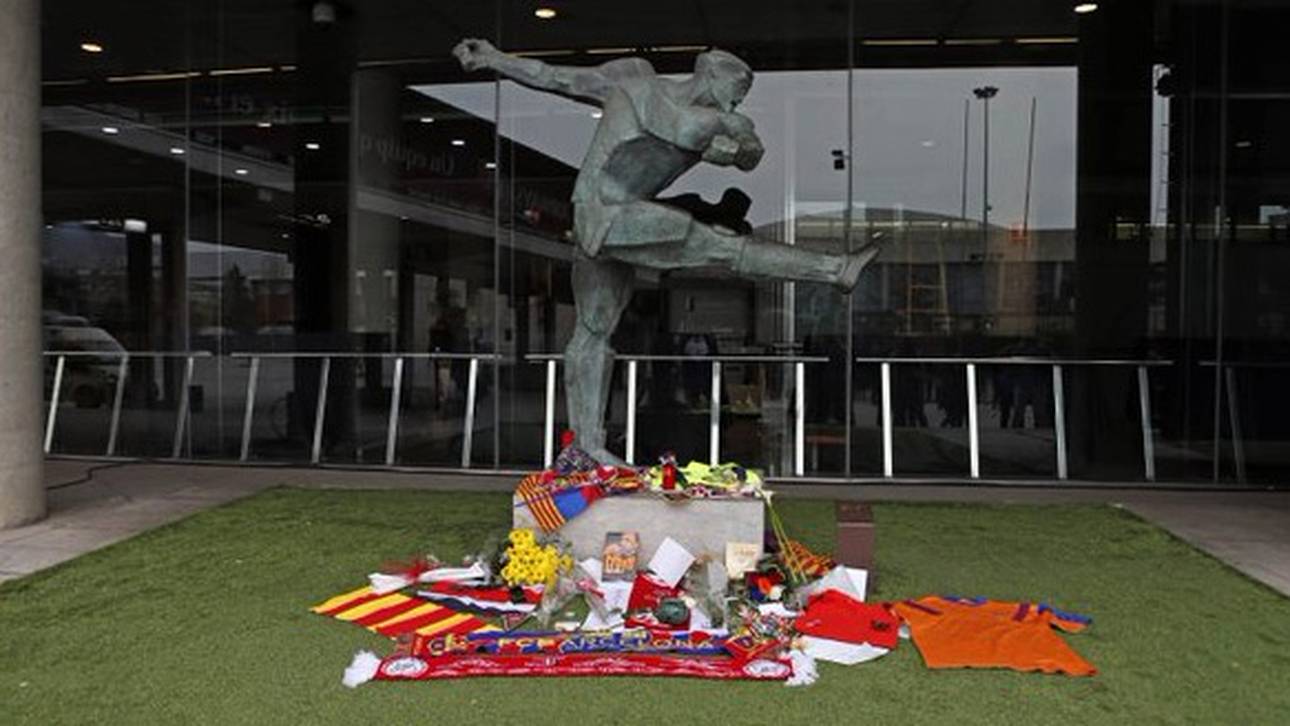 Barca eröffnet Gedenkstätte für Cruyff