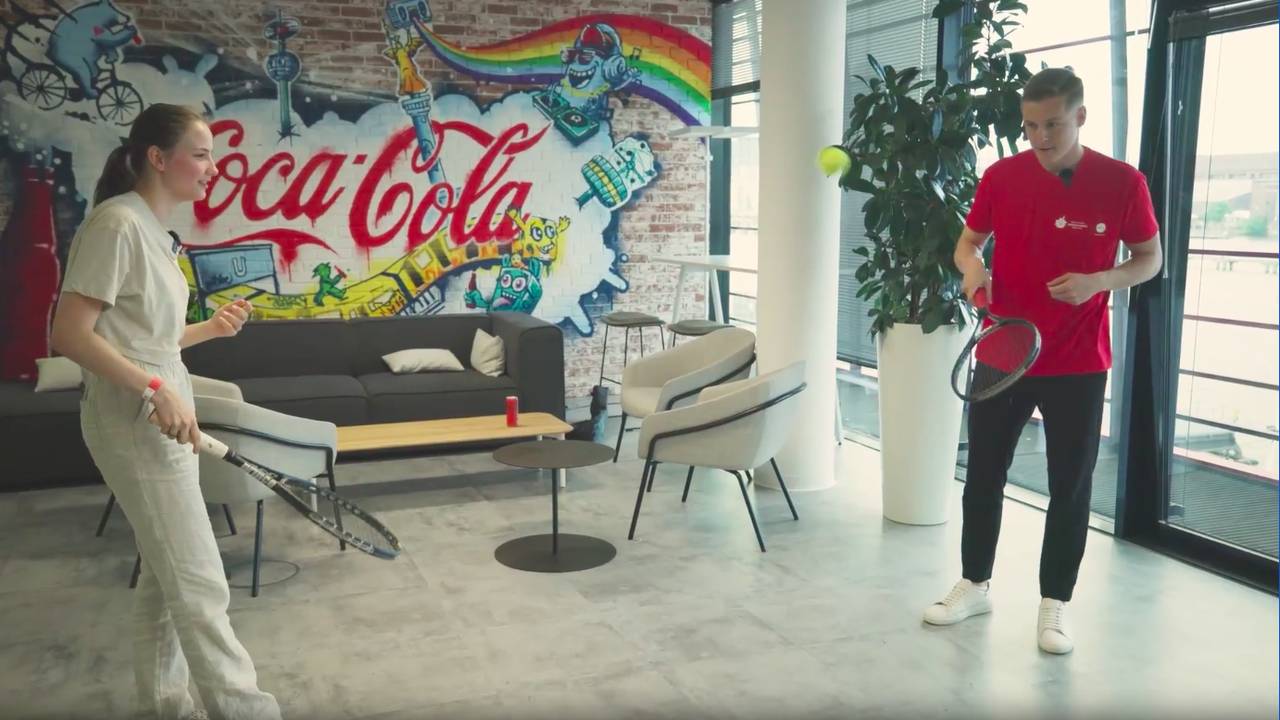 „Auf 'ne Coke“: Felix Kroos trifft Eckert bei den Special Olympics World Games