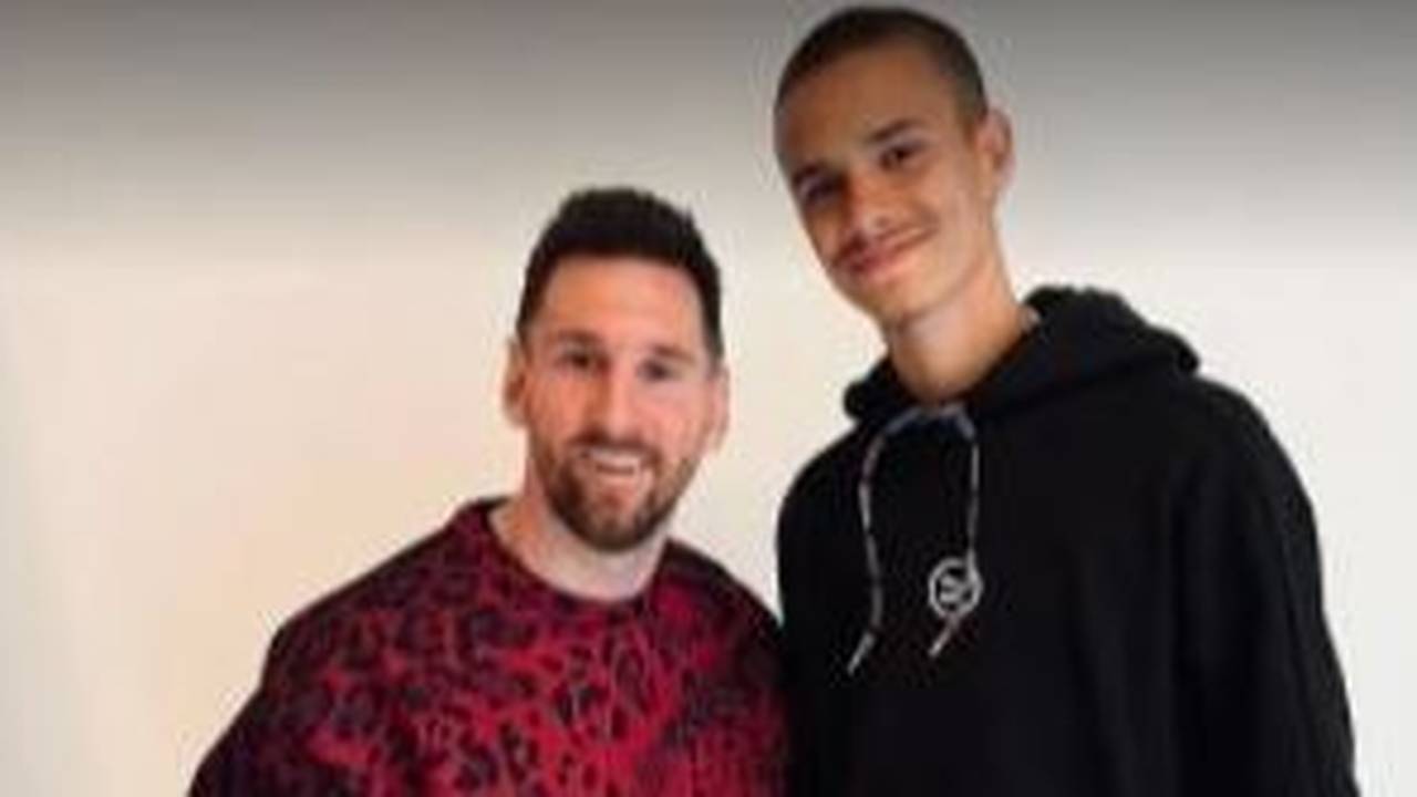 Romeo Beckham besucht PSG-Stars: Lionel Messi mit schrillem Outfit