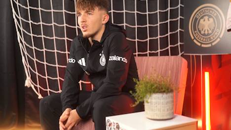 Bayern-Youngster Lennart Karl spricht über seine junge Karriere, seine Stärken und Ziele, den Umgang mit Social Media und den bislang prägendsten Moment seiner jungen Karriere.