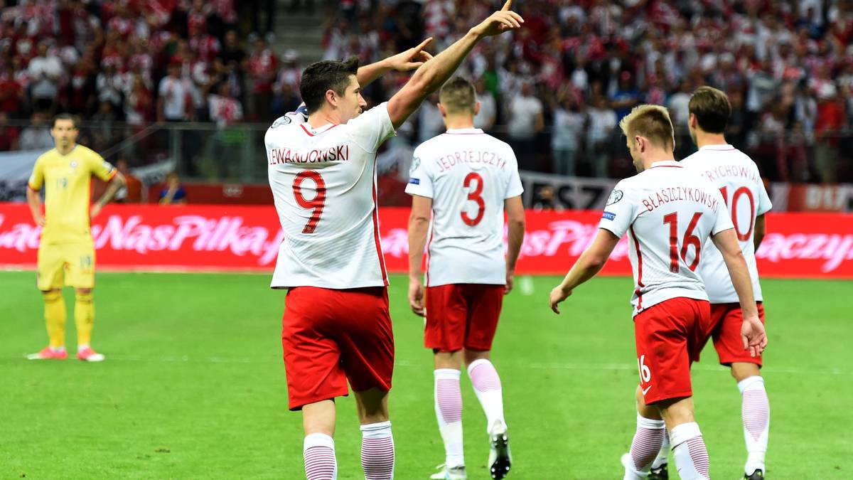 Kucharski selbst spielt das Thema herunter: "Ich möchte zu diesem Thema nichts mehr sagen. Denn alles, was ich hier sage, wird von den Medien ins Deutsche übersetzt und dann wird jedes Wort analysiert. Ich habe mich aber schon daran gewöhnt, dass immer wenn etwas rund um Lewandowski passiert, ich der Schuldige sein soll", beschwert sich der Berater