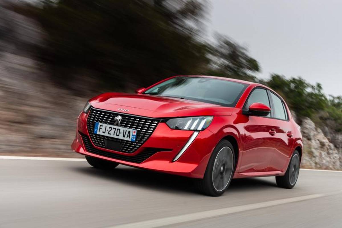 Peugeot 208 bewegt sich souverän durch die Großstadt
