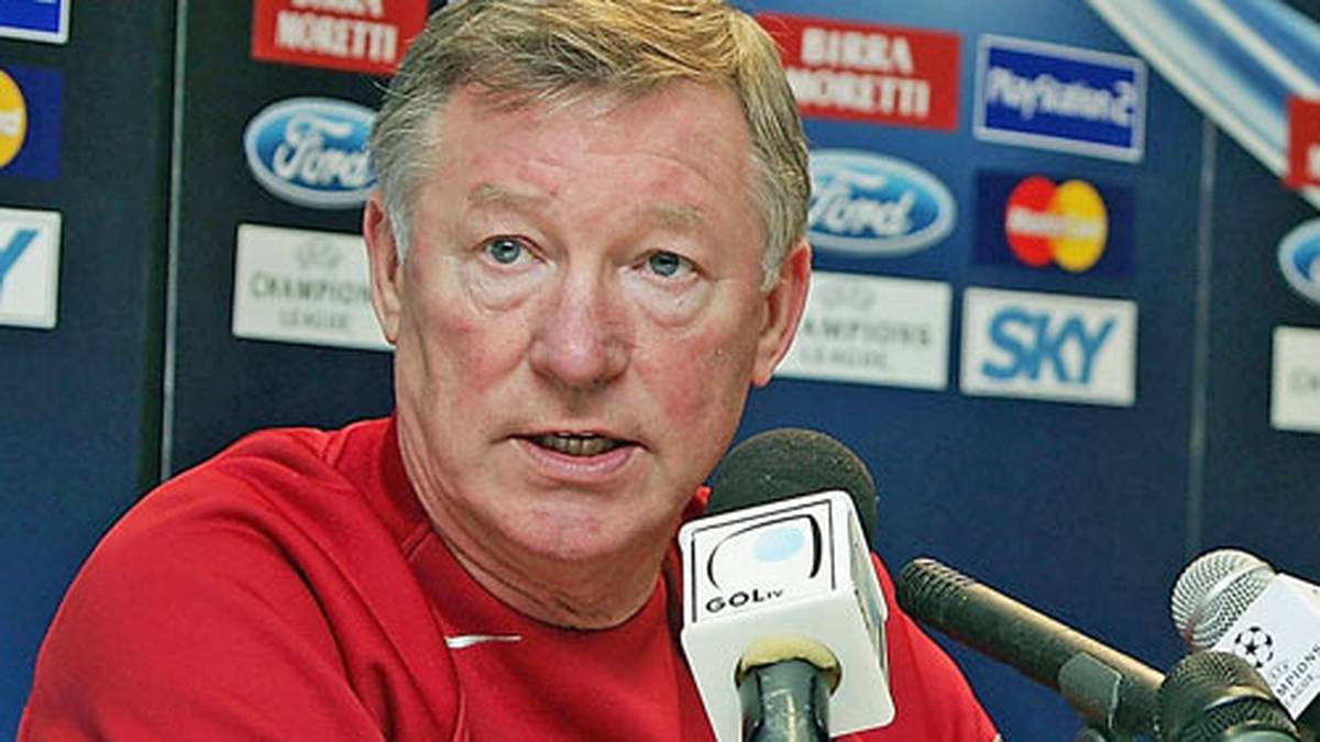 "Das hält die F***** von den Medien draußen." (über das neue Trainingszentrum)