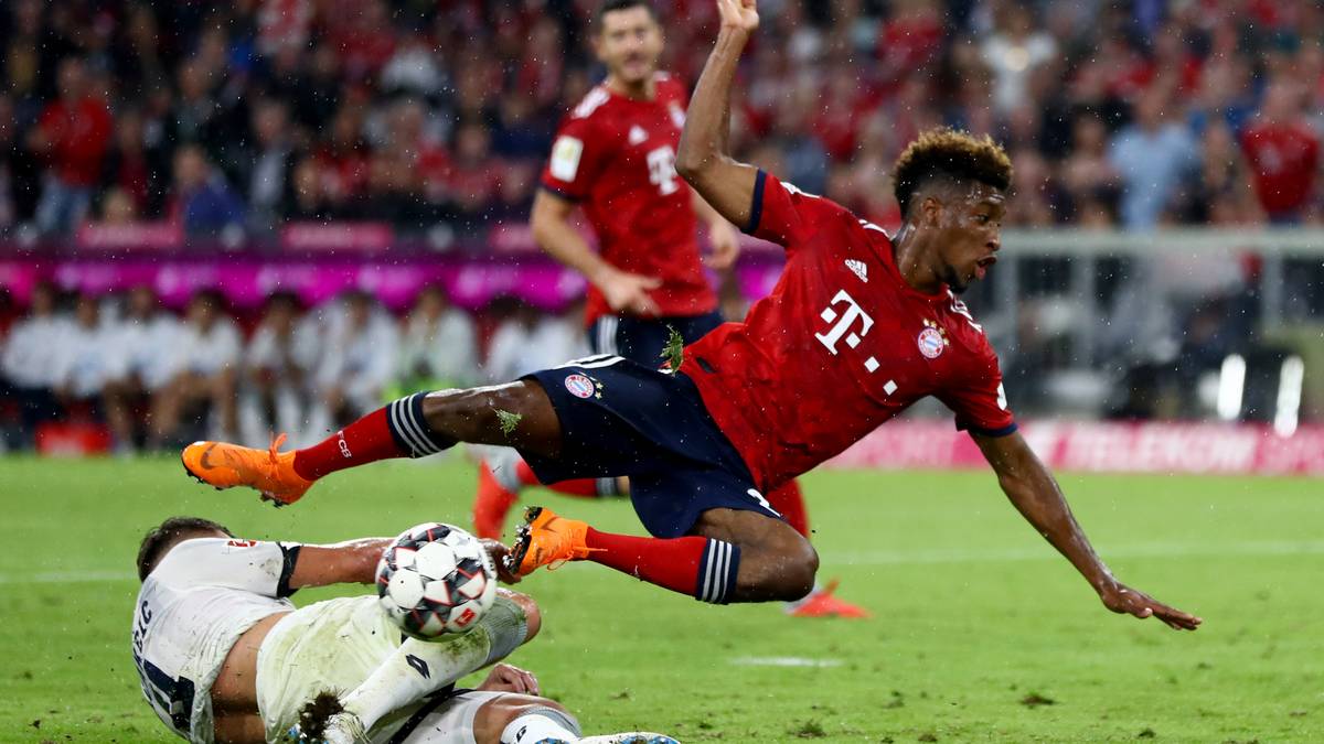 ... erwischte es Kingsley Coman. Der Franzose zog sich einen Riss des Syndesmosebandes oberhalb des linken Sprunggelenks zu und fehlte den Bayern fast die gesamte Hinrunde. Und das, nachdem Coman gerade erst wieder fit war