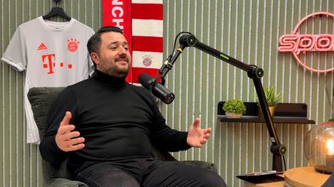 Im Podcast "Die Bayern-Woche" sprechen SPORT1-Chefreporter und Madeleine Etti über UIi Hoeneß' Stichelei gegen die prominenten Vorgänger von Vincent Kompany.