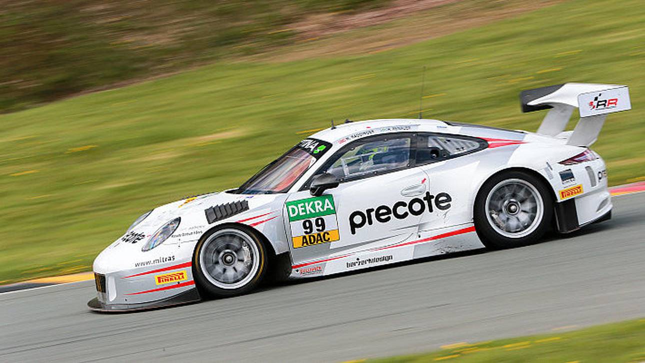 Porsche setzt Trainingsbestzeit