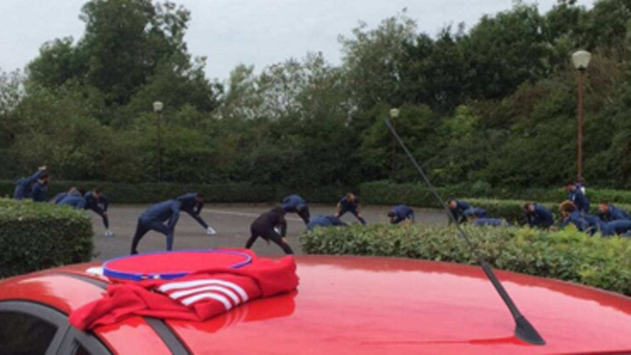 ManUnited trainiert auf Parkplatz