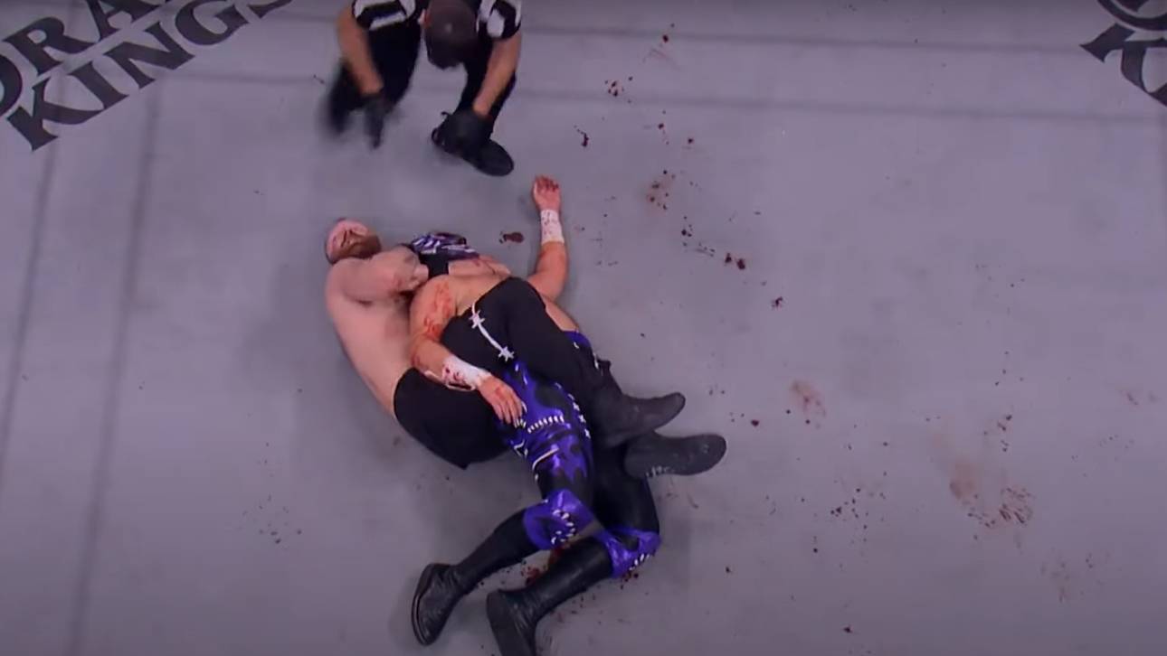 Wrestling-Topstar verletzt sich heftig