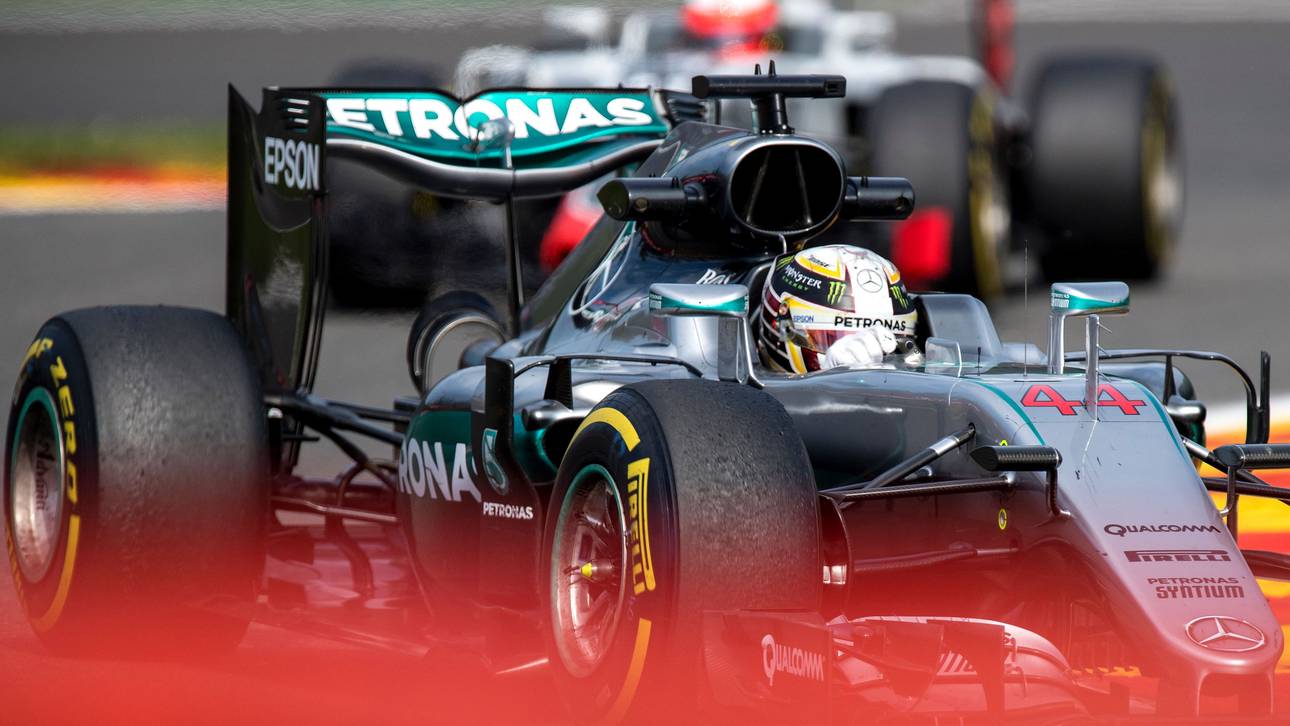 Hamilton im Training vor Rosberg