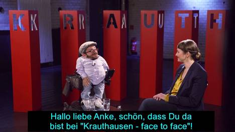 Zu Gast bei Moderator Raul Krauthausen ist diesmal Anke Nicolai, die für blinde und sehbehinderte Menschen sogenannte Audiodeskriptionen erstellt und einspricht.