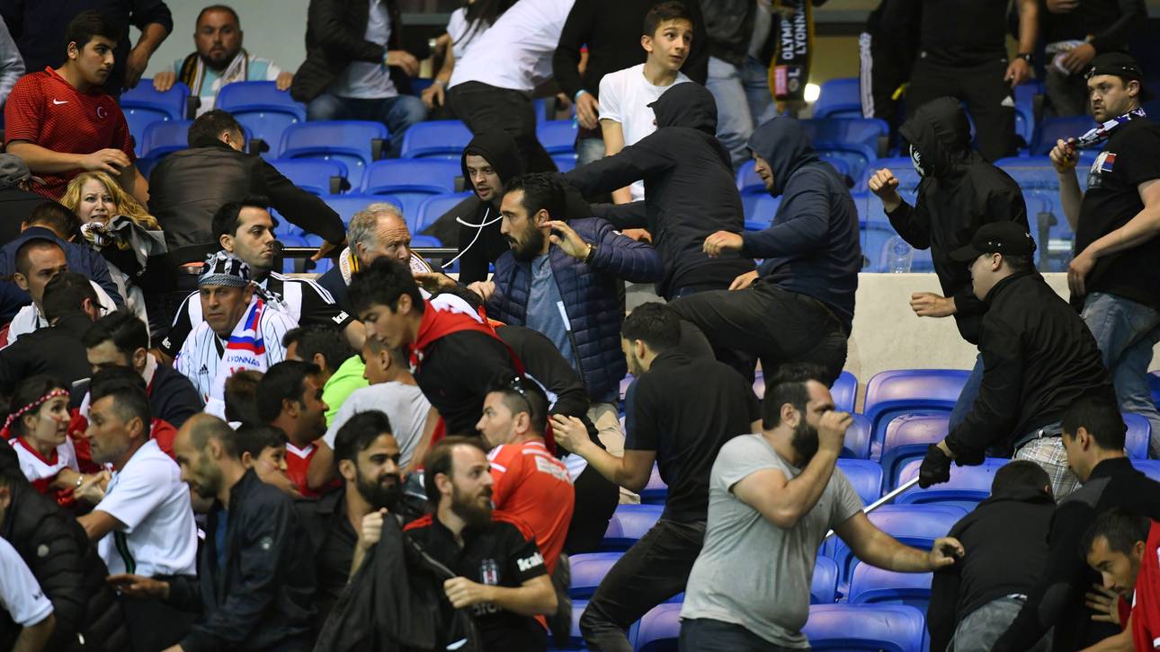 Lyon-Boss fordert Spiel ohne Fans