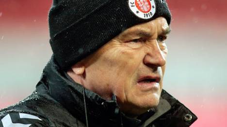 Ewald Lienen ist seit Mitte Dezember Trainer beim FC St. Pauli