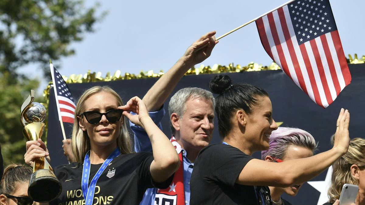 Long kann durchatmen: De Blasio zeigte sich generös und erklärte ebenfalls auf Twitter, dass sie einen neuen Schlüssel bekommen würde