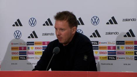 Jonas Urbig hat sich bei der Nationalmannschaft eine Kapselverletzung im rechten Kniegelenk zugezogen. Bundestrainer Julian Nagelsmann gibt ein Update.
