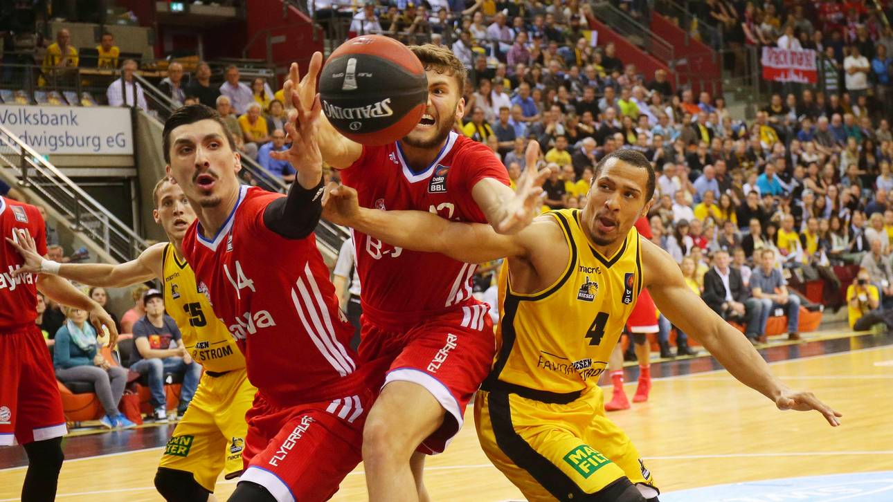 Ausgleich: Riesen demontieren Bayern