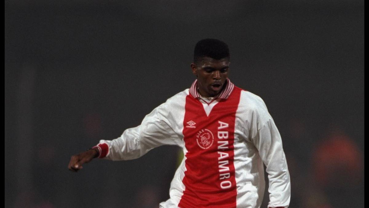 NWANKWO KANU: Genau ein Monat jünger als Kluivert. Der Nigerianer wurde 1996 Olympiasieger, wechselte anschließend zunächst zu Inter Mailand, landete später wie Overmars beim FC Arsenal. Wurde unter Arsene Wenger zweimal englischer Meister 