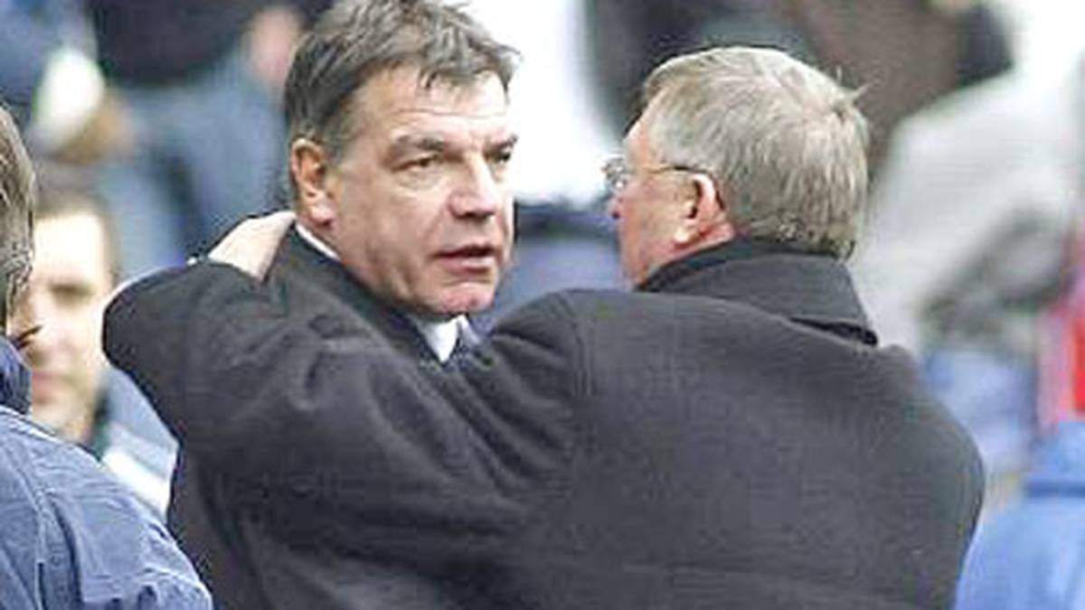 "Er bekommt eine Umarmung und einen Kuss von mir. Vielleicht sogar zwei." (über Teammanager-Kollege Sam Allardyce)