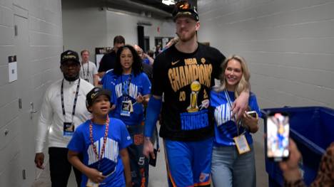 Isaiah Hartenstein gewinnt als zweiter Deutscher nach Dirk Nowitzki den NBA-Titel. Oklahoma ist aus dem Häuschen.