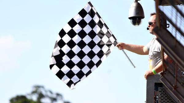 SAO PAULO, BRAZIL - NOVEMBER 16: The chequered flag is waved during qualifying for the F1 Grand Prix of Brazil at Autodromo Jose Carlos Pace on November 16, 2019 in Sao Paulo, Brazil. (Photo by Mark Thompson/Getty Images)