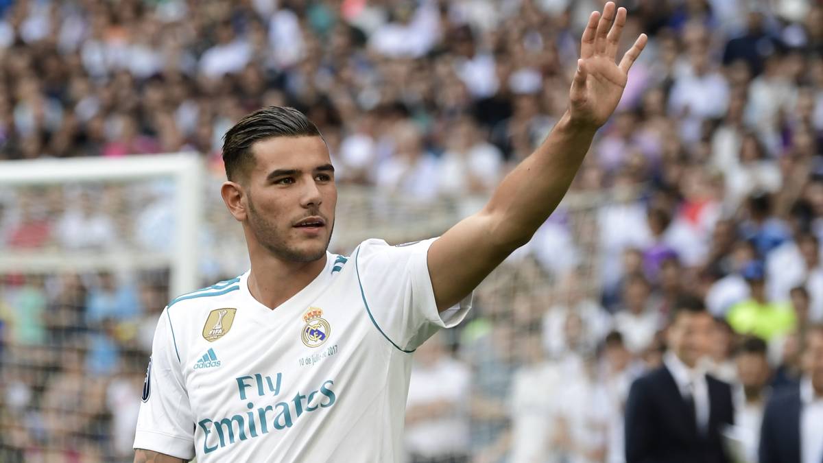 Auch bei THEO HERNANDEZ lieferte sich Barcelona ein enges Rennen mit Real Madrid - und auch diesmal zogen die Katalanen den Kürzeren. Der Linksverteidiger, zuletzt von Atletico Madrid an Alaves verliehen, wechselte für 30 Millionen Euro in die Hauptstadt