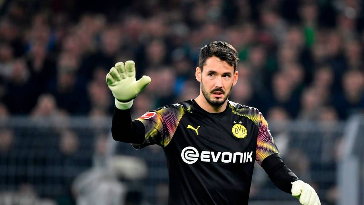ROMAN BÜRKI: Bewegt sich in der aktuellen Saison noch nicht auf dem Level der vergangenen Spielzeit, verletzte sich zuletzt gegen Gladbach am Knie. Kann wohl spielen, hat gegen Handanovic aber aktuell das Nachsehen. PUNKT FÜR INTER, 1:0