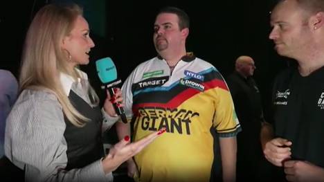 Nach seinem bitteren Ausscheiden gegen Luke Humphries kommt Gabriel Clemens spontan zum SPORT1-Interview und beweist da wahre Größe.