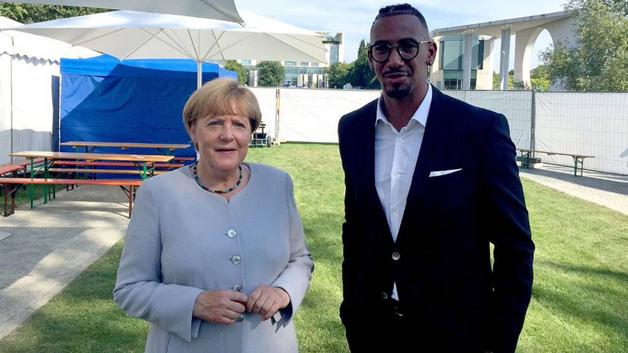 Merkel würdigt Boateng im Kanzleramt