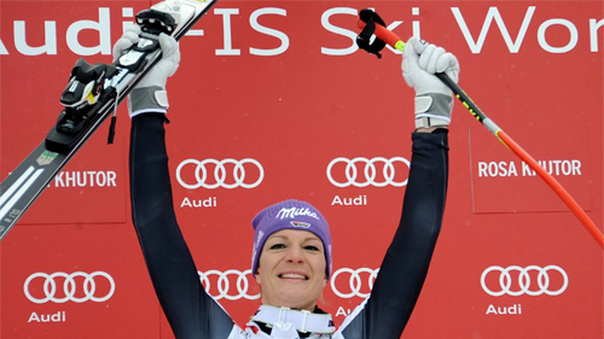 Die sportliche Rivalität der Beiden auf der Piste geht allerdings weiter. Während Vonn weiterhin vorneweg fährt, hat Riesch in der Saison 2011/12 etwas Probleme ihr hohes Niveau zu halten. Erst Ende Januar 2012 steht der erste Saisonsieg zu Buche. Wenig später gewinnt sie aber die Generalprobe für die Olympischen Spiele in Sotschi in Krasnaja Poljana