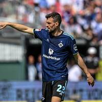 In der Relegation duellieren sich in diesem Jahr der VfB Stuttgart und Hamburger SV um das letzte Ticket für die kommenden Bundesliga-Saison. Bei den Schwaben kommen üble Erinnerungen hoch.