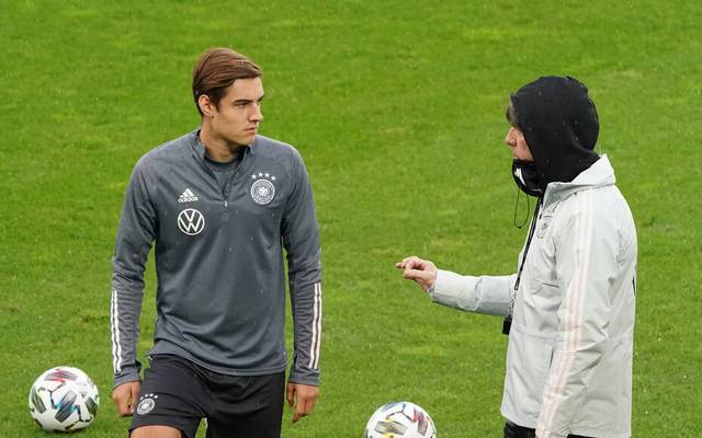 Nationalmannschaft Deutschland Gegen Turkei Mit Neuhaus Draxler Kapitan