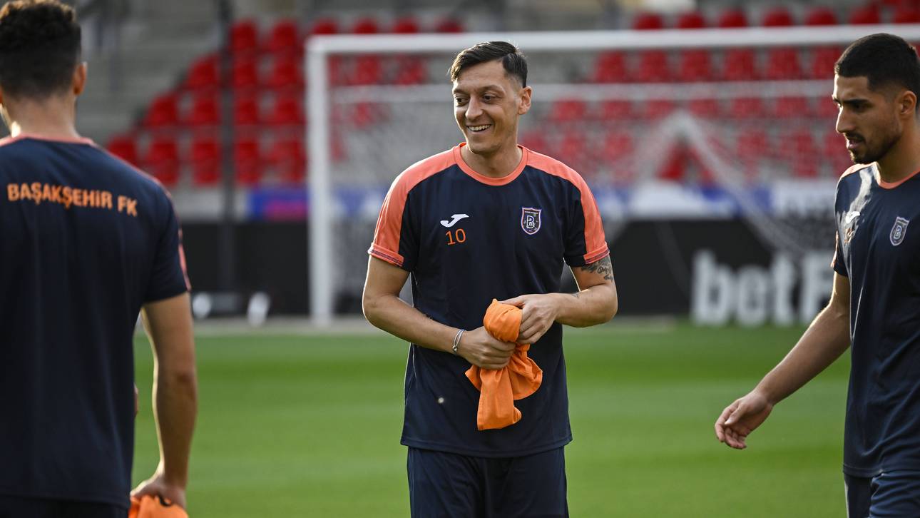 Brisantes Geschenk für Özil