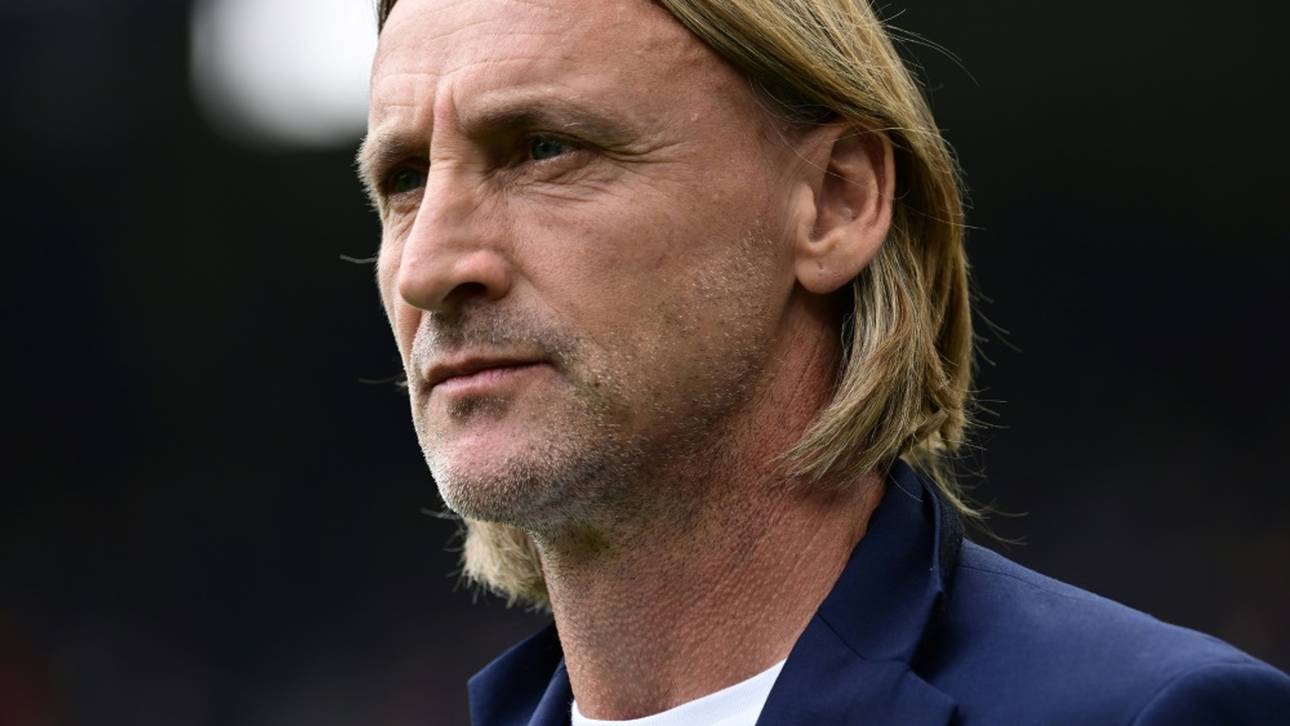 In einem Monat: Coach zweimal entlassen