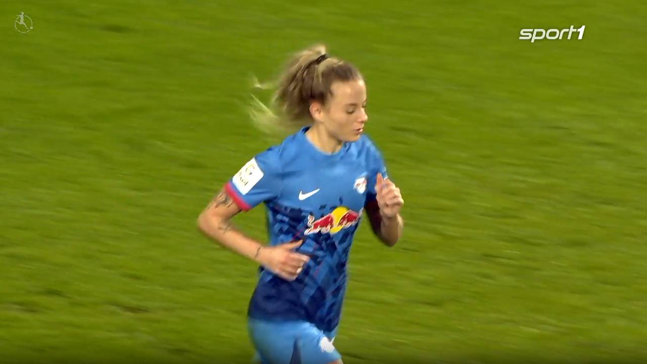 Ironischer Gruß an Mario Basler bei TV-Topspiel der Frauen-Bundesliga