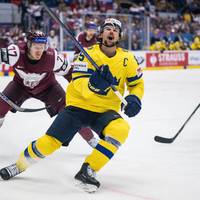Bei der Eishockey-WM dreht Schweden auf und fertigt Lettland ab. Dabei gelingt dem Favoriten ein neuer Torrekord.  Auch die Schweiz feiert einen klaren Erfolg.