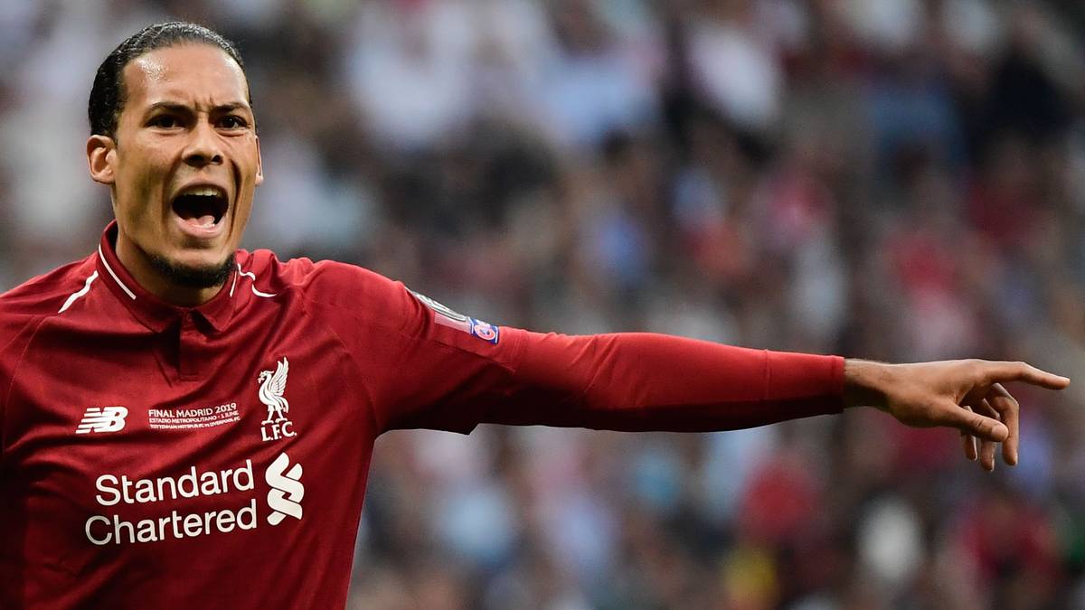 VIRGIL VAN DIJK (84,7 Millionen Euro von Southampton): Lange arbeitete Klopp am Transfer des Innenverteidigers, im Januar 2018 ging der Rekord-Deal über die Bühne. Die anfängliche Kritik angesichts der hohen Ablöse widerlegte der Niederländer umgehend. In der Abwehr ist der 27-Jährige Klopps wichtigste Säule