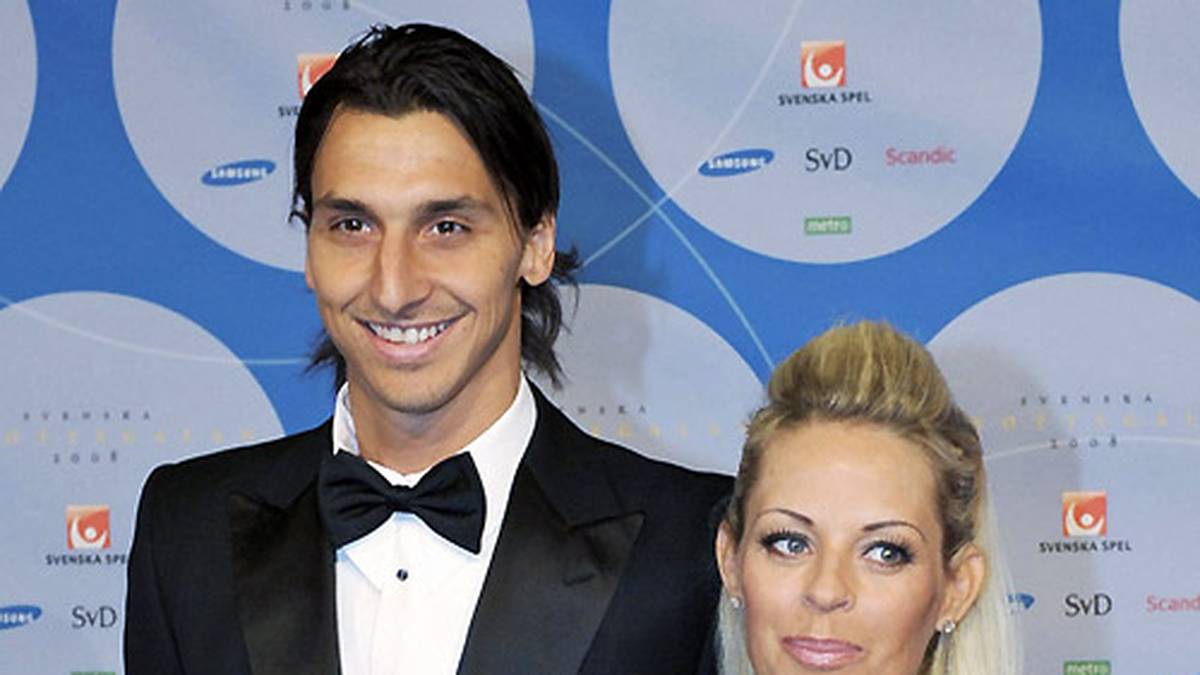 Lammfromm ist der Schwede aber, wenn er mit seiner Frau unterwegs ist: Helena Seger heißt die blonde Schönheit an der Seite von Ibrahimovic
                  
                  
                  
                  