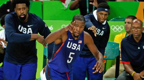 Das US-Team um Kevin Durant (M.) weiß in Rio von Beginn an zu glänzen