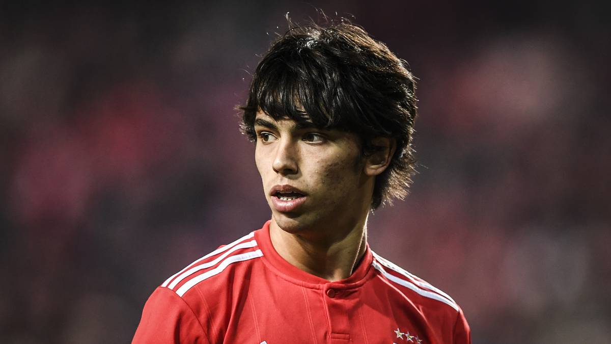 Nicht von ungefähr werden gegen Eintracht Frankfurt viele Scouts vor Ort sein, um Joao Felix genauer unter die Lupe zu nehmen: Die Manchester-Klubs, Chelsea, Arsenal, Dortmund, Bayern, Real Madrid, PSG und Juventus umgarnen den Jungen mit der Zahnspange