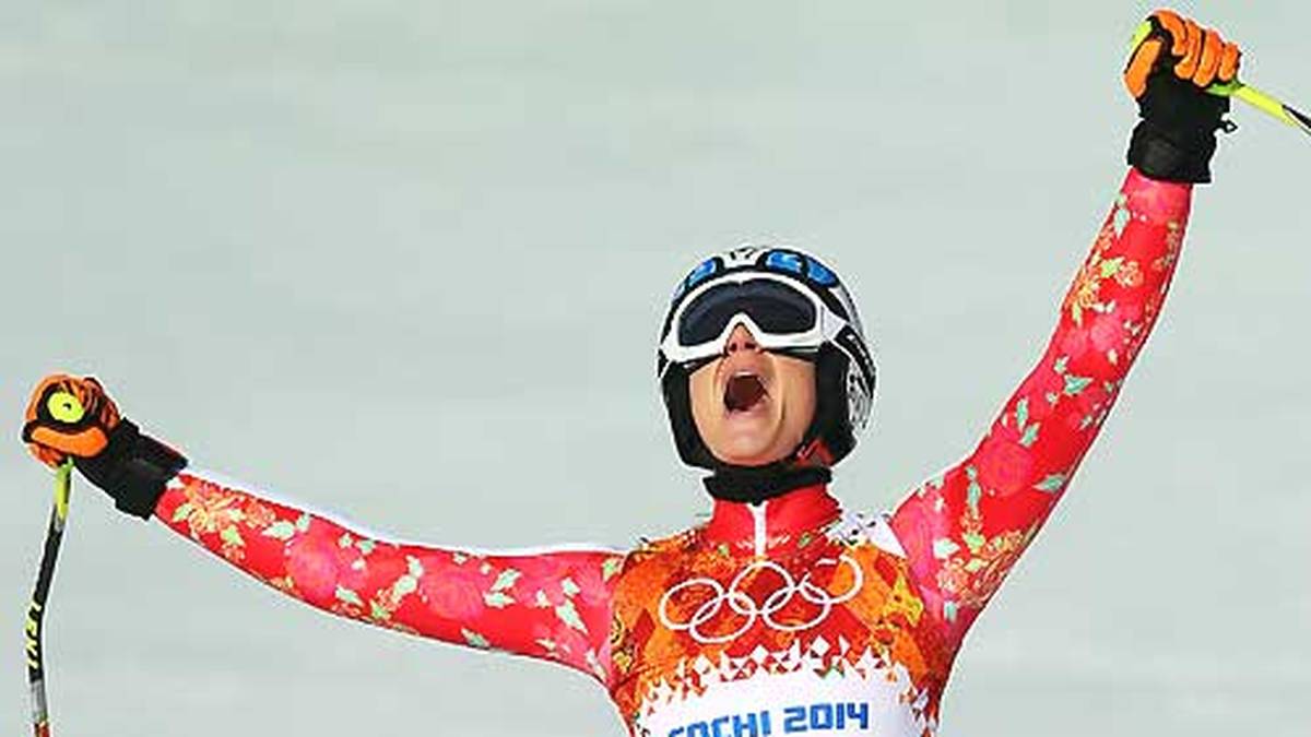 Mit 0,55 Sekunden Rückstand auf die Österreicherin Anna Fenninger kommt sie auf dem anspruchsvoll gesteckten Kurs mit der zweitbesten Zeit ins Ziel. "Ich hatte die nötige Lockerheit", schildert sie, "meine zweite Medaille. Wahnsinn!" Endlich habe sie auch mal eine Silbermedaille gewonnen, meint sie im Interview mit dem "ZDF", "natürlich ist mir Gold lieber, aber es ist trotzdem schön, auch eine silberne zur Sammlung zählen zu dürfen"