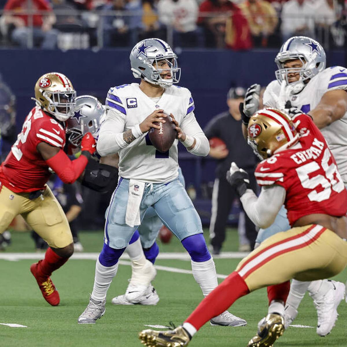 Die favorisierten Dallas Cowboys kassieren in den NFL-Playoffs gegen die San Francisco 49ers eine bittere Pleite. Eine kuriose Panne zum Ende des Spiels besiegelt das Playoff-Aus.