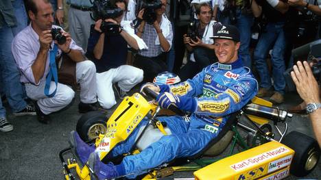Michael Schumacher bei einem Pressetermin in der Kartbahn Kerpen 1995