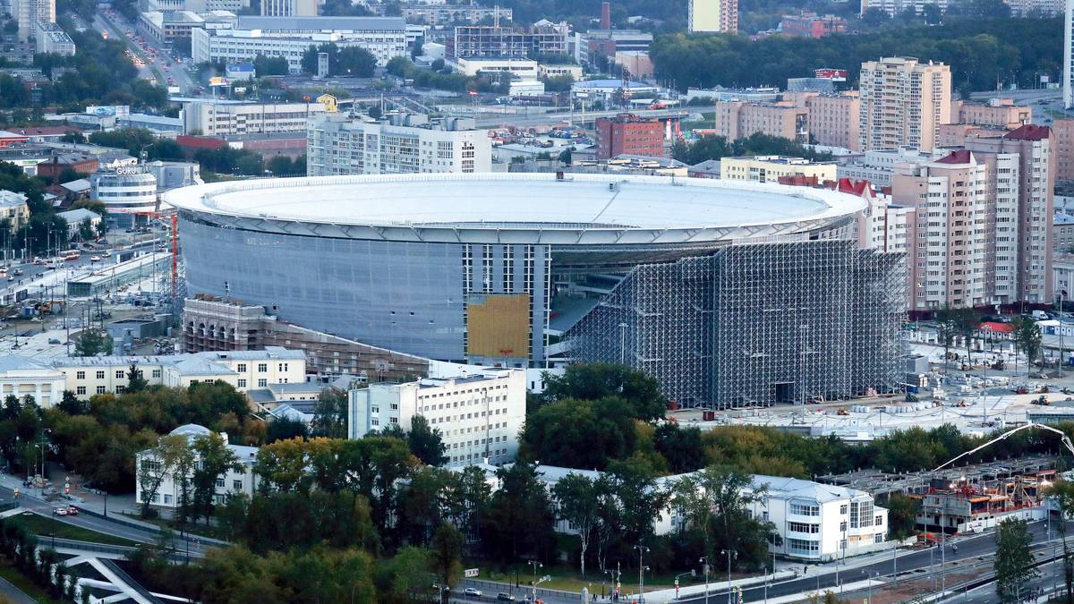 Deshalb wurde das Stadion auf ein Fassungsvermögen von 35.696 Zuschauern erweitert