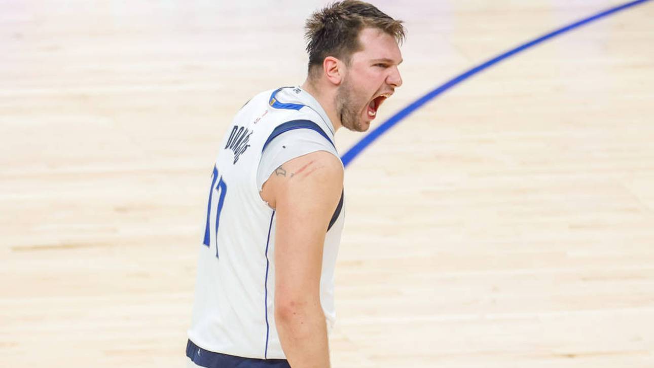 Doncic knallt mit Gesicht auf Boden