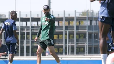 Der FC Schalke scheint einen guten Start in die Saison erwischt zu haben. Umso wichtiger dürfte die Begegnung mit dem VfL Bochum werden. Ob Derby oder nicht: Trainer Miron Muslic misst der Begegnung einen hohen Stellenwert bei.