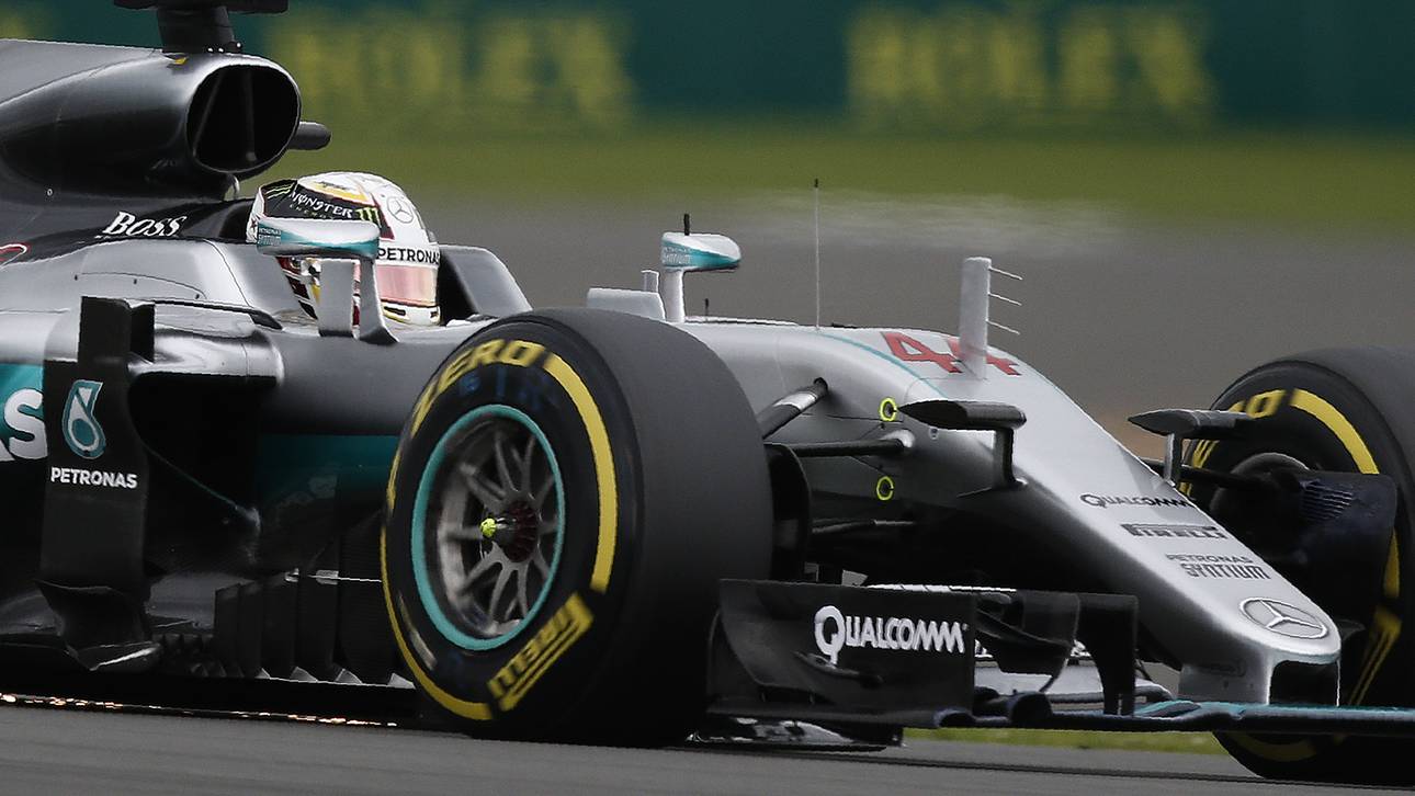 Hamilton holt Pole vor Rosberg