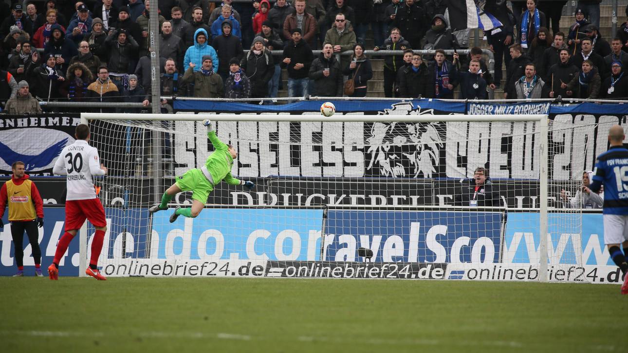 Freiburg trotzt 50-Meter-Gegentor