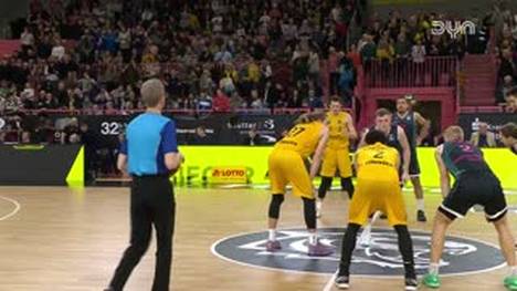 Spiel Highlights zu Tigers Tübingen - Telekom Baskets Bonn (2)