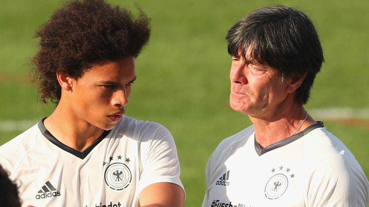 Auch Löw findet klare Worte: "Das ist ein junger Spieler, der vielleicht nicht ganz so schnell in die Höhe schießt, wie das manche denken"