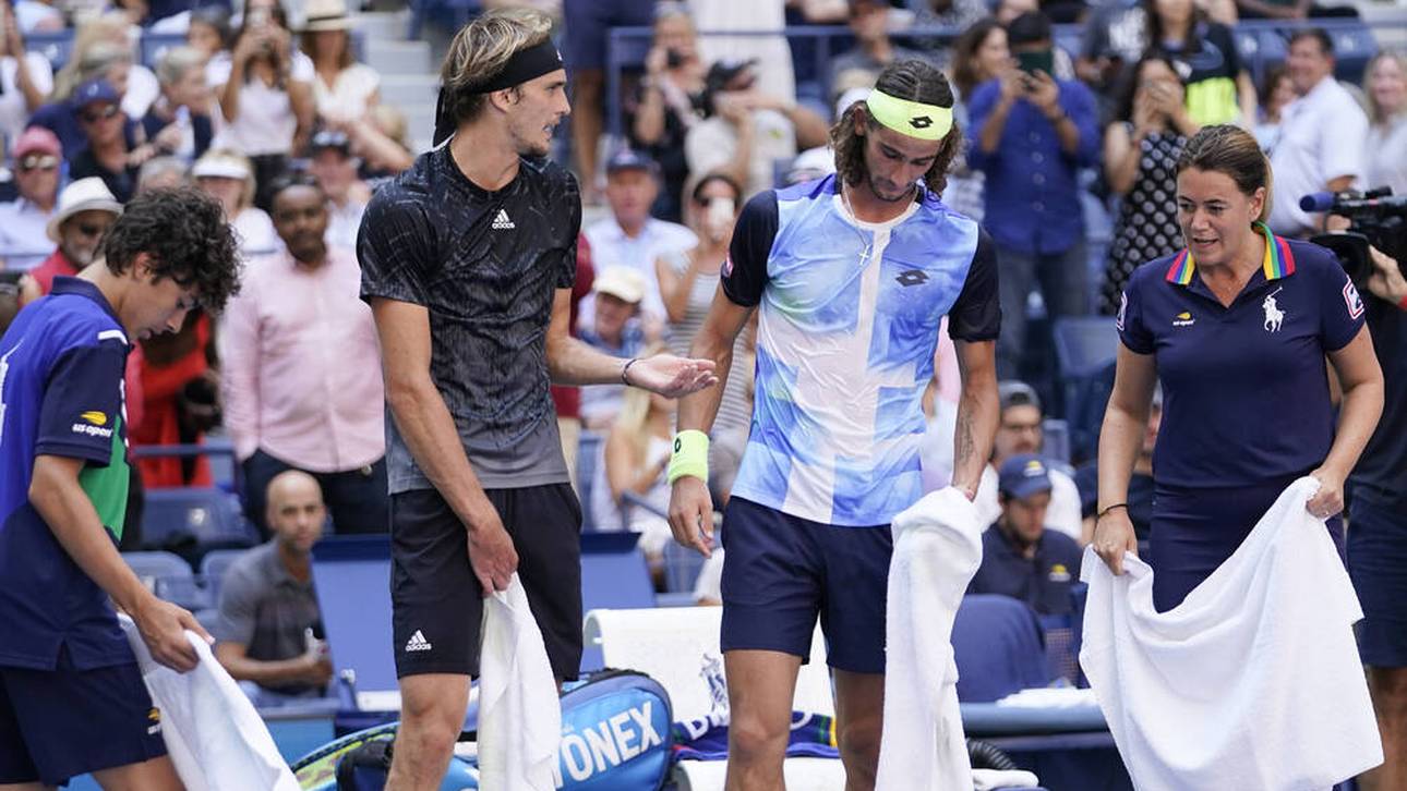 Zverev siegt nach Leinwand-Ärger