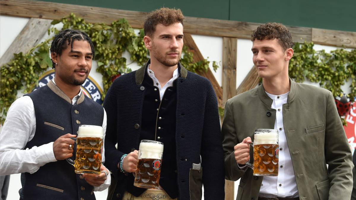 Das Oktoberfest biegt auf seine Zielgerade, und auch die Bayern-Stars lassen sich das Spektakel nicht entgehen - allen voran die Neuzugänge. SPORT1 zeigt die Bilder.